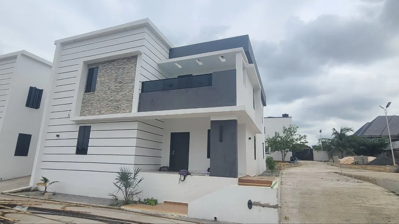 Canalview 5-Bedroom Duplex