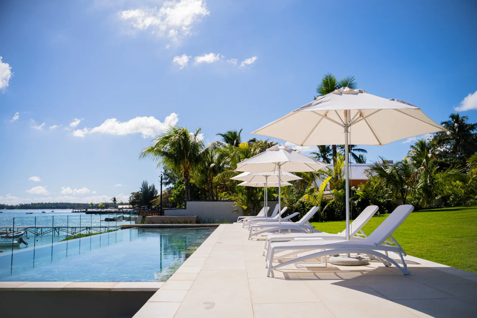 Serenity Beach — Trou aux Biches