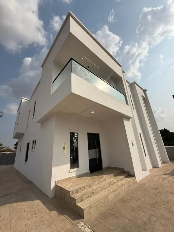 Contemporary 5-Bedroom Home, Lekki Phase One