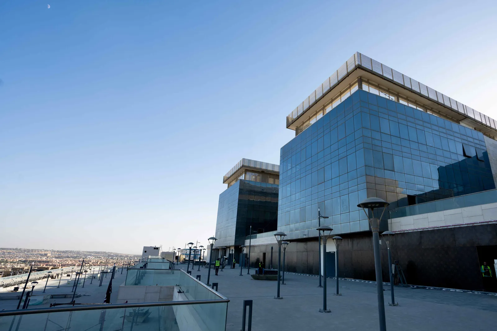 Etapa Square — Sheikh Zayed City