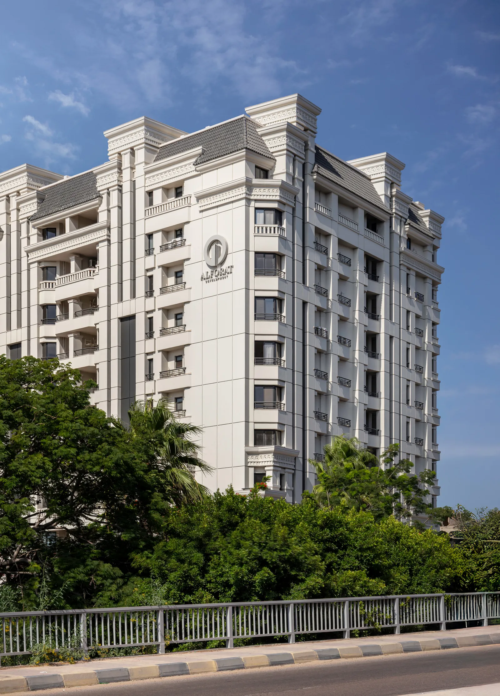 Foral Twin Towers-14