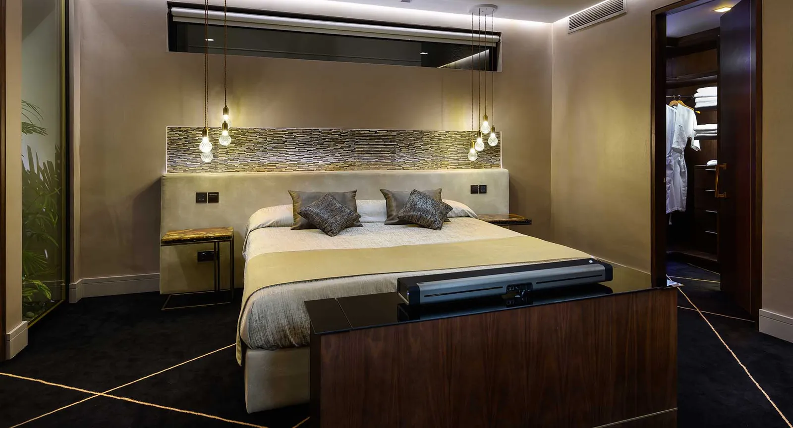 Secret Private Villa Resort — Arsenal