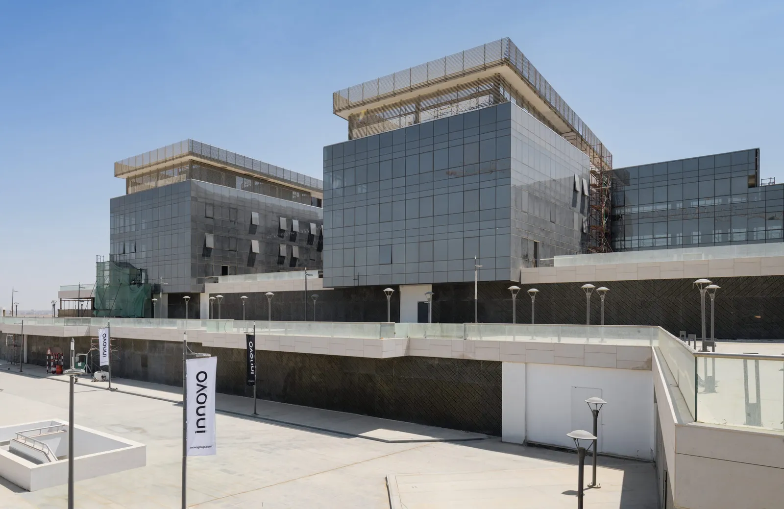 Etapa Square — Sheikh Zayed City