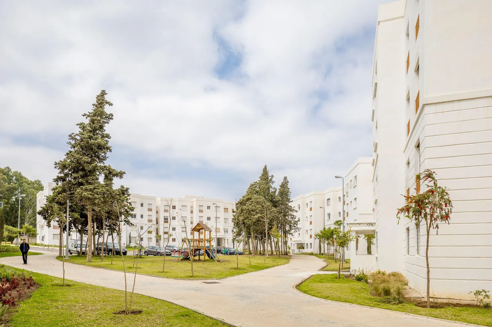 RIAD TANGER : Espace de jeu et jardin du projet