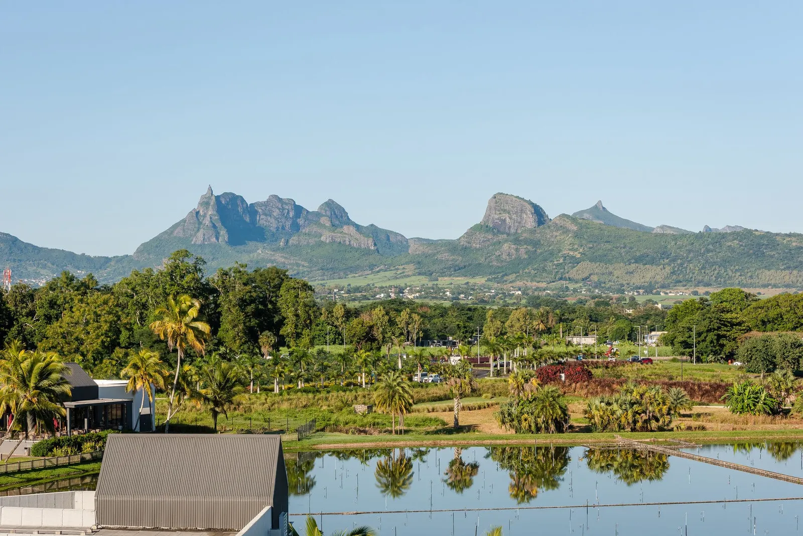 the-strand-view-lake-mountains