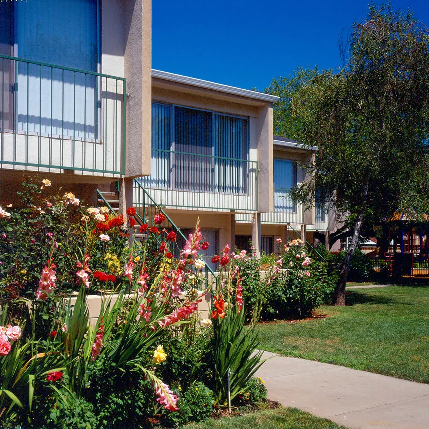 El Rancho Verde Apartments — San Jose