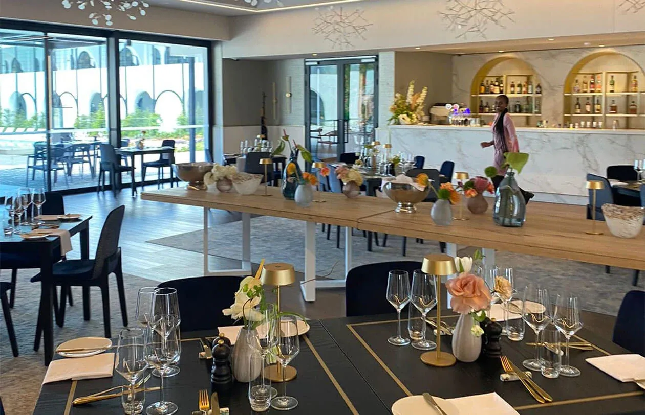 The Hazendal Hotel: Sculpted Arches in the Cape Winelands