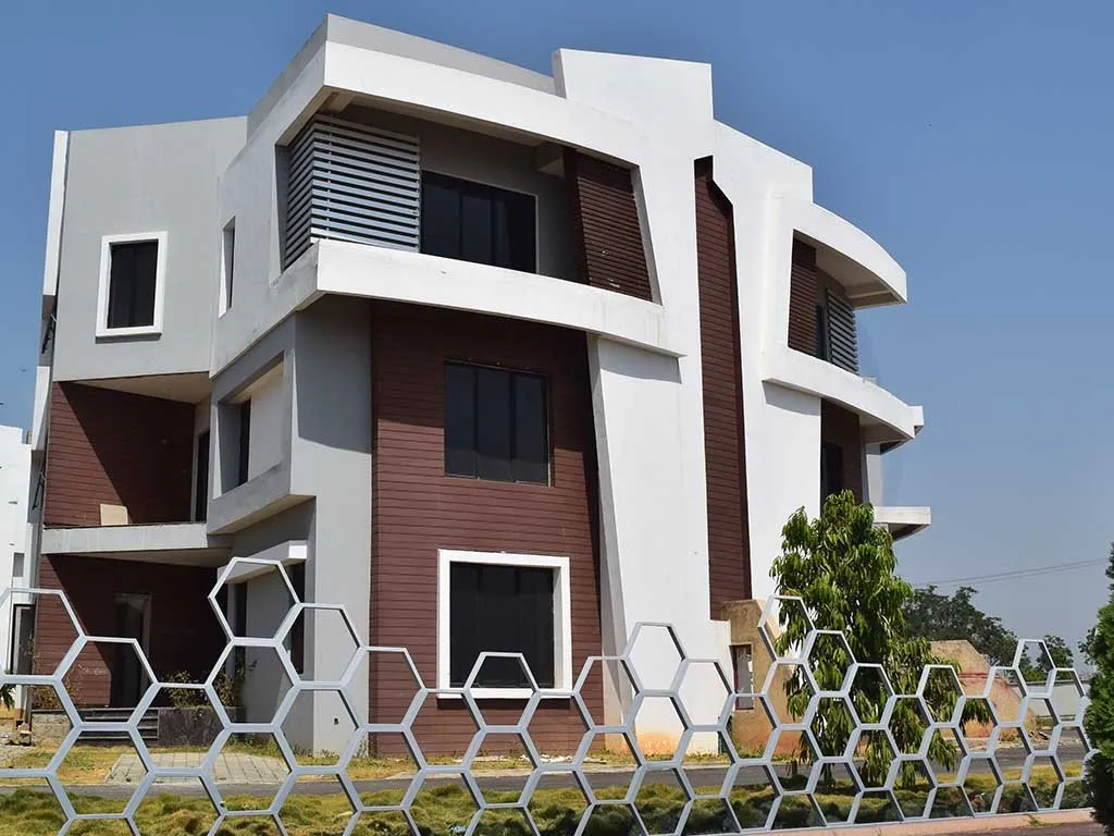 Hexagon Courtyard