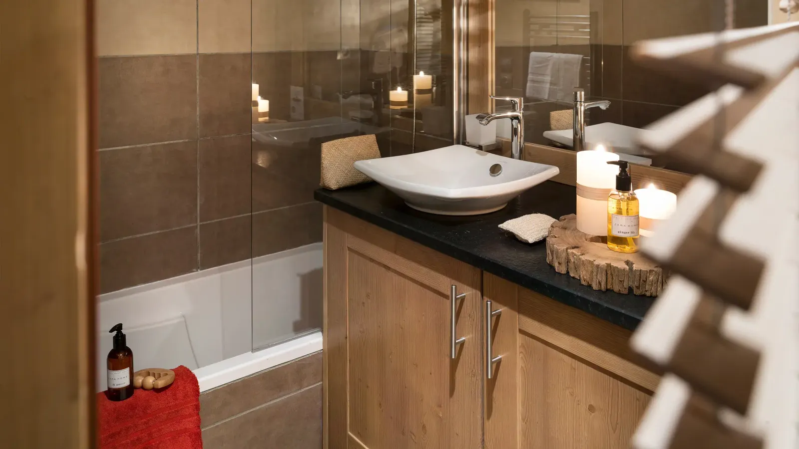 Salle de bains au sein d'un appartement à Champagny en Vanoise
