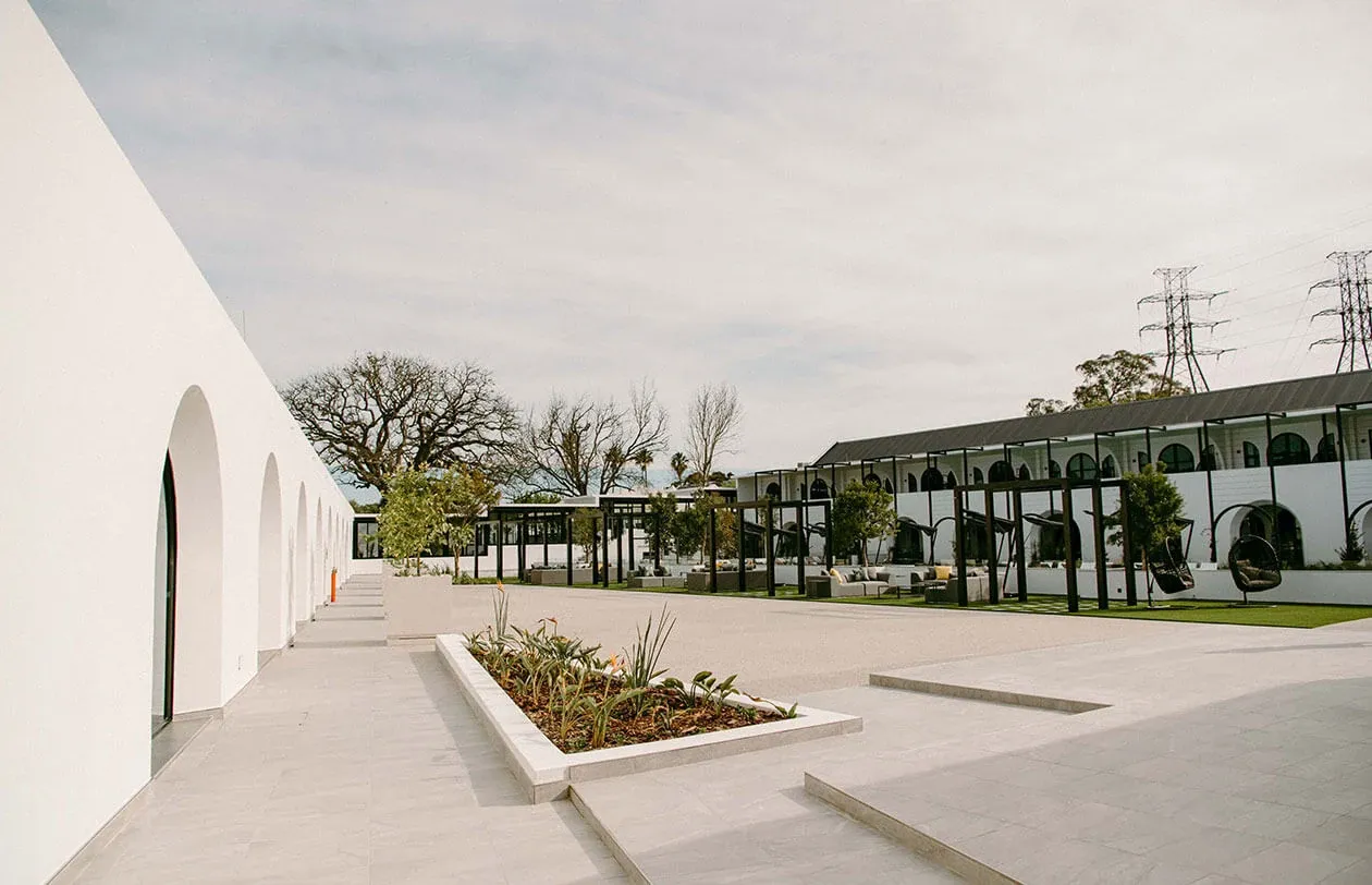 The Hazendal Hotel: Sculpted Arches in the Cape Winelands