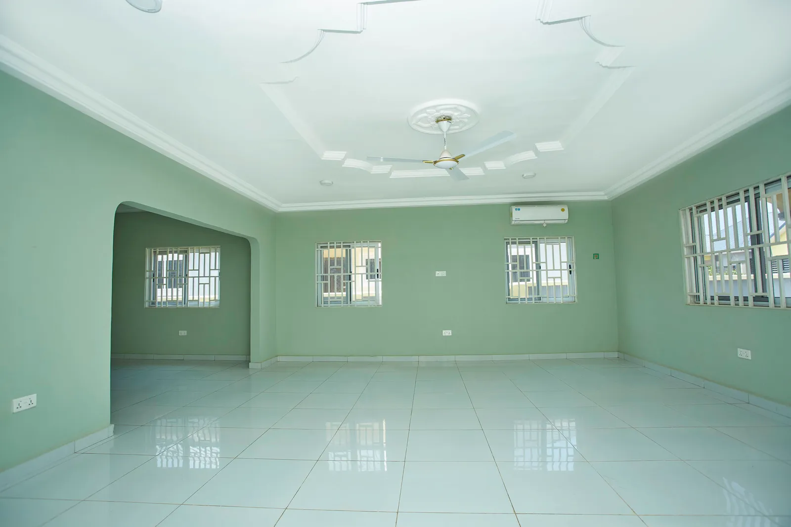 2 bedroom – semi-detached — Tema