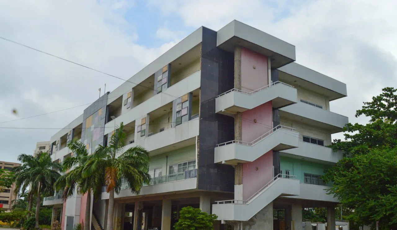 Espace Dina Hall des Arts — Cotonou