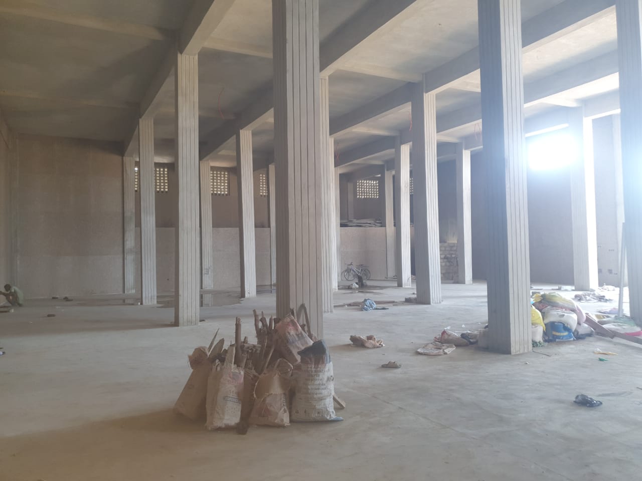 Entrepôt/ Magasin