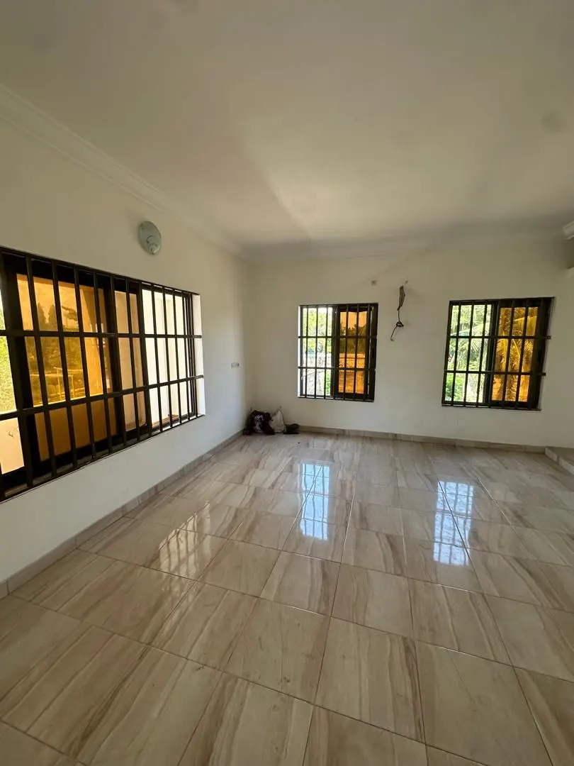 UNFURNISHED VILLA