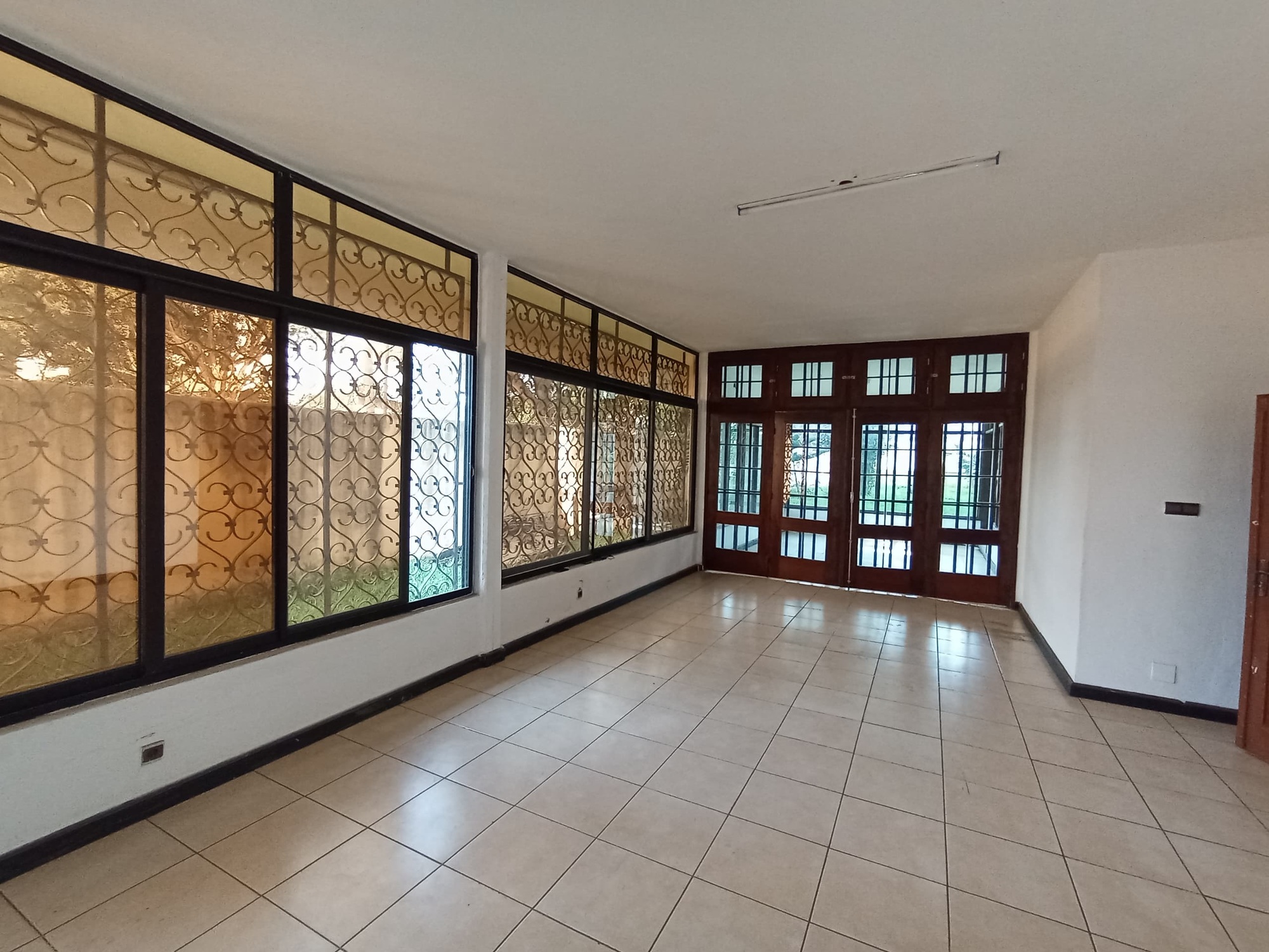 Immeuble commercial duplex