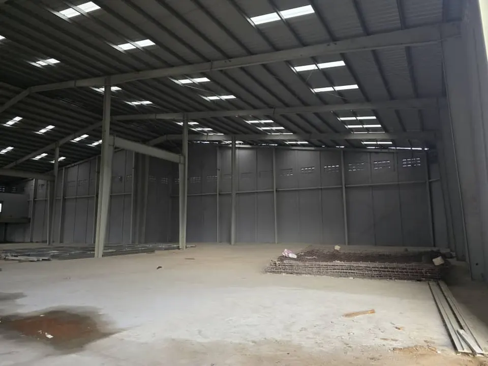 WAREHOUSE/ STORE