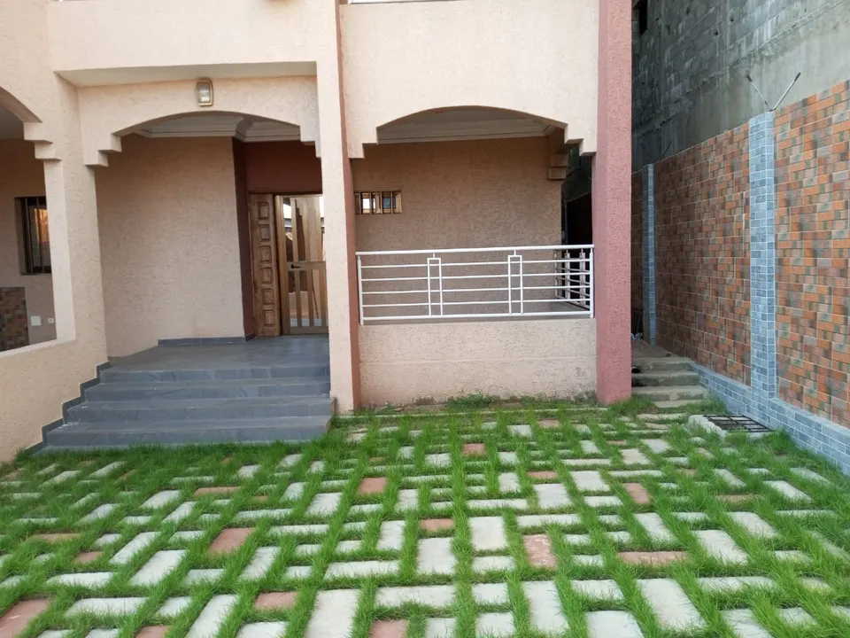 Unfurnished Villa
