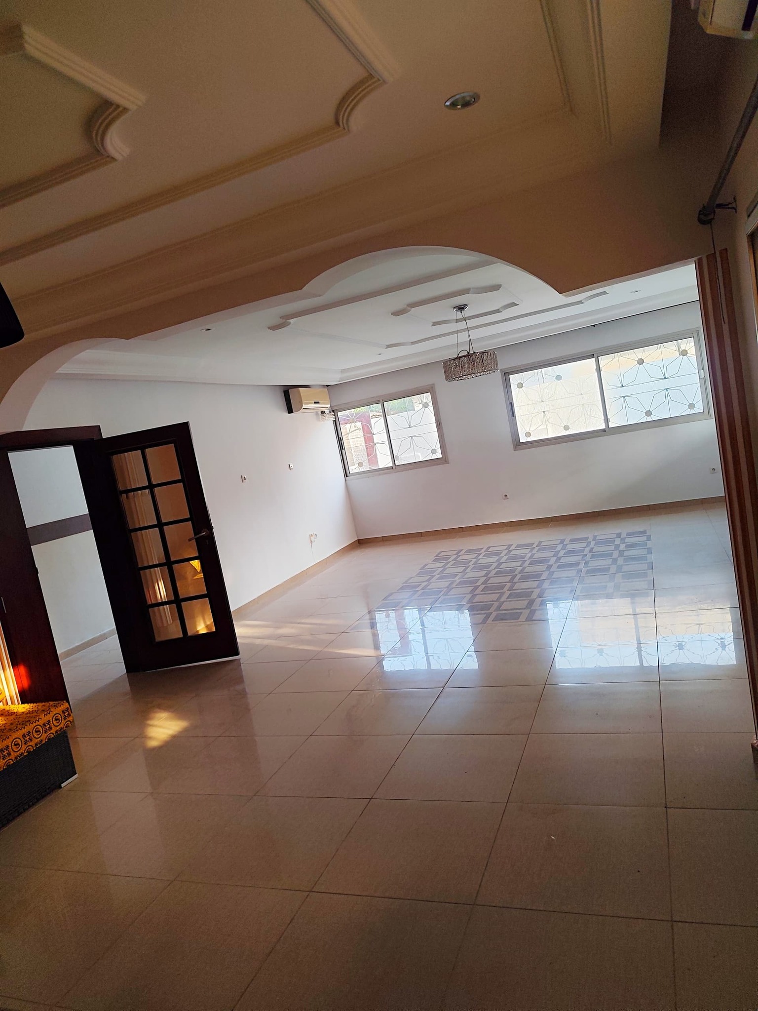 VILLA DUPLEX À NYÉKONAKPOÈ